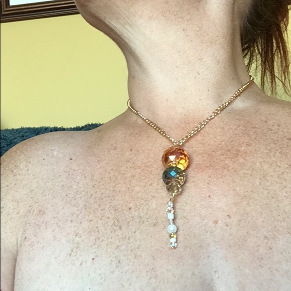 Pretty crystals and seed beads - Picture 2 of 2